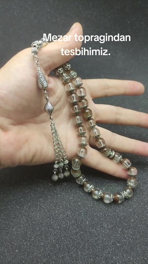 Rahmetli Annesinin Kabir Toprağı İle  Yapılan Epoksi Tesbihimiz